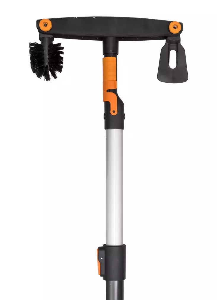 R=C3=A4yst=C3=A4skourunpuhdistaja Fiskars - Borst och räfsor - 6411501360380 - 1