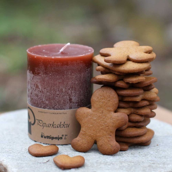 Blockljus 7,3 x 10 cm pepparkaka - Ljus och lyktor - 6430022011250 - 1