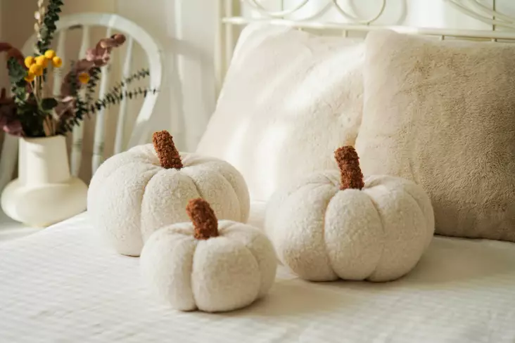 Prydnadskudde Aberto Design Bal Kabagi Vit Polyester 18x25x25 cm - Prydnadskuddar - 8684283979240 - 1