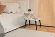 Sängbord Hanah Home Cross Travertin Svart Spånskiva 50x55x40 cm - Nattduksbord - 8684283111183 - 2