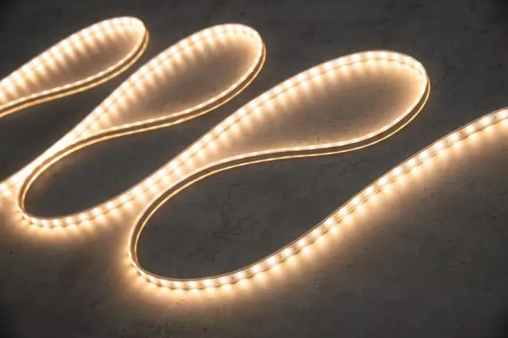LED-nauha 2m 3000K IP65/IP44 - Ljusslingor - 6410416085333 - 1