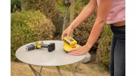 Akku Powerplus 20V 2000mAh Li-ion - Batterier och laddare - 5400338092824 - 2