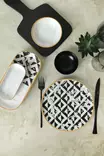 Frukostset Hermia Svart Vit Keramik 18 Delar - Serveringsfat - 8684282417835 - 3