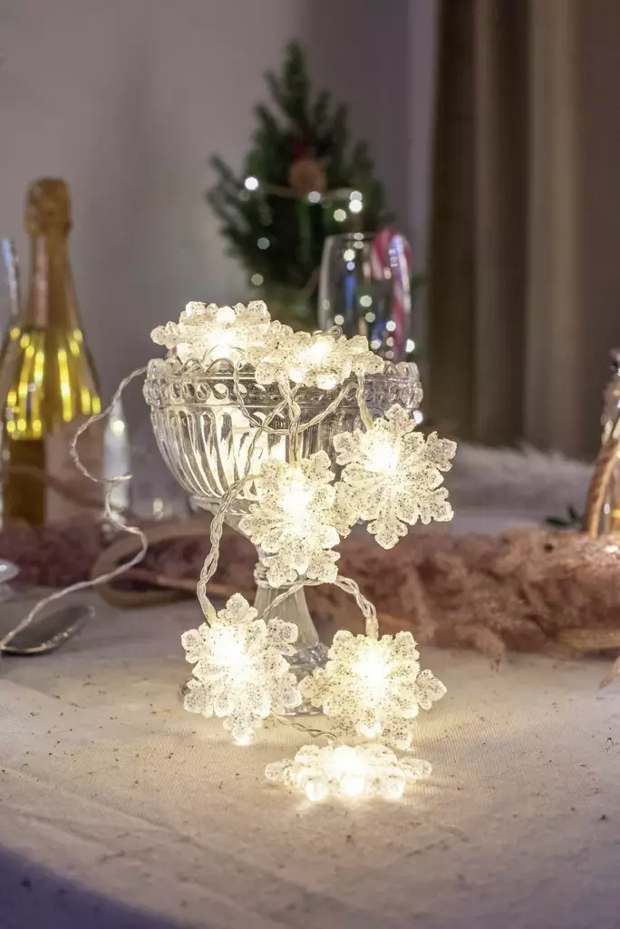 Led-sarja Vail hiutale 1,35 m b/o - Dekorationsljus - 6435200281555 - 1