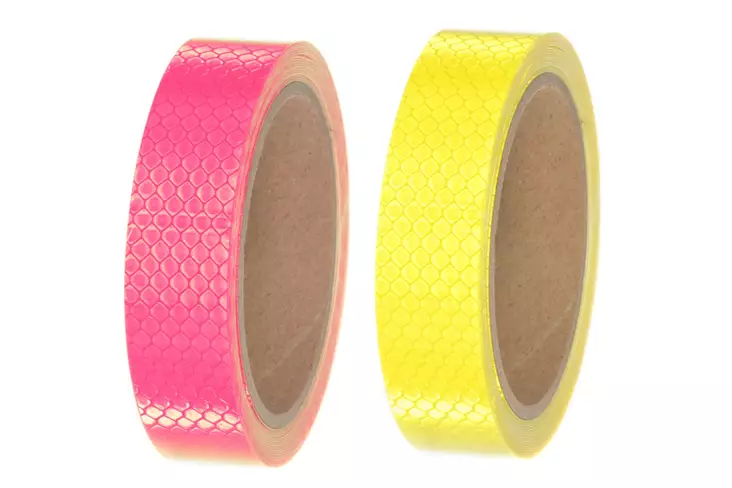 Heijastava teippi 10m x 2,5cm p=C3=A4=C3=A4kuva=20 - Reflexer och varselvästar - 6410413104846 - 1