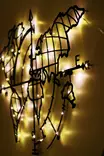 Väggdekor Metall Wallity World Map Compass Led Svart Metall 65x95 cm - Dekorationer, prydnadsföremål - 8681875643817 - 4