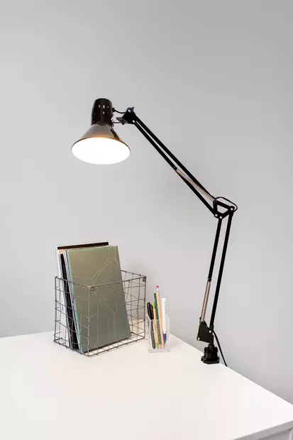 Ty=C3=B6p=C3=B6yt=C3=A4valaisin Airam Venla - Golv- och bordslampor - 6435200151988 - 1