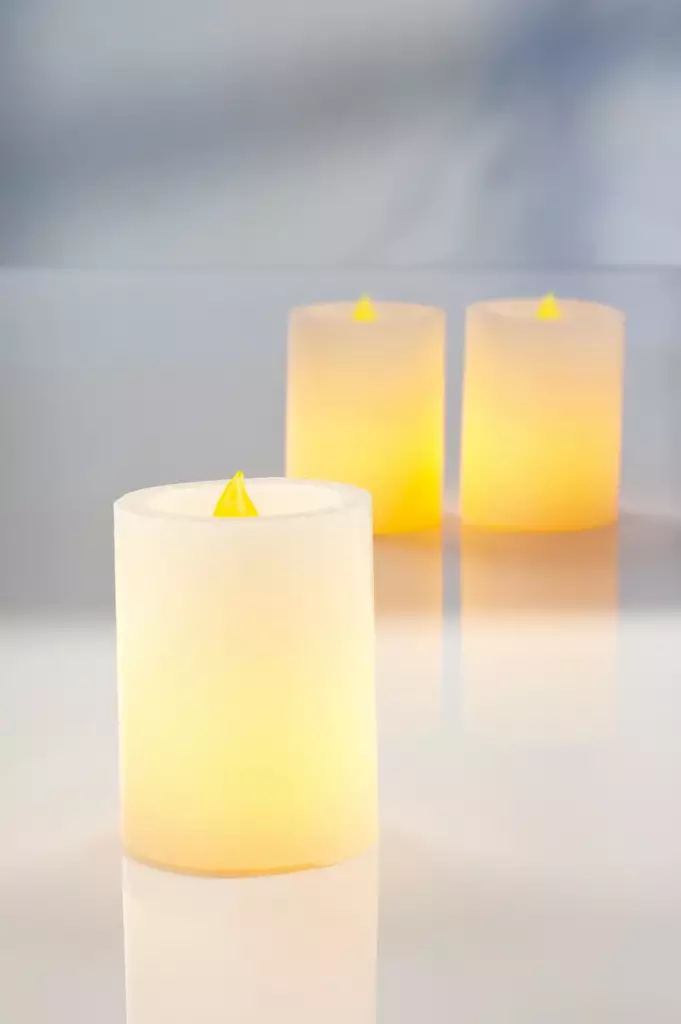 Valkoinen led-vahakynttil=C3=A4, 6,5 cm - LED-ljus och lyktor - 6435200182968 - 1