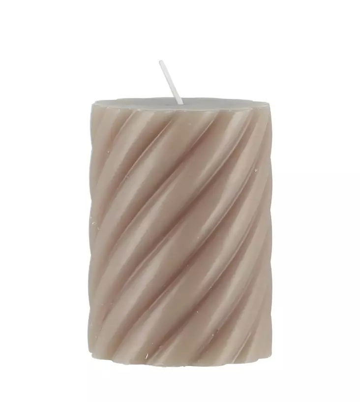 P=C3=B6yt=C3=A4kynttil=C3=A4 kierre 7,5x10 cm ruskea - Ljus och lyktor - 6410416103518 - 1