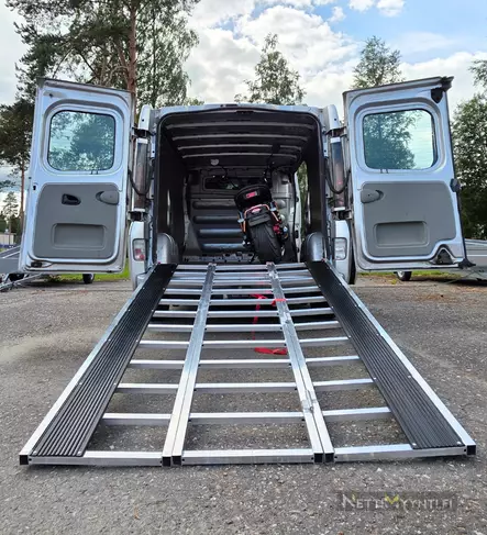 Lastausramppi 215x137 cm 680 kg alumiini Pääkuva 2 - Körningsramper - 6430074697099 - 2