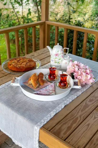 Bricka Hermia Vit Metall 37x37 cm - Serveringsfat - 8684283574629 - 1