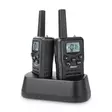 Walkie-Talkie Set | 2 handenheter | Upp till 10 km | Frekvenskanaler: 8 | PTT / VOX | 24 h standby | Laddningsbas ingår | Hörlursutgång | Svart - Walkie-talkies och megafoner - 8711902102489 - 1